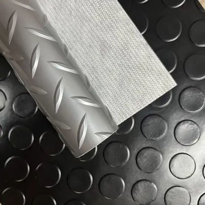 Karpet lantai plastik Karpet lantai PVC anti-slip Kulit tahan tekanan