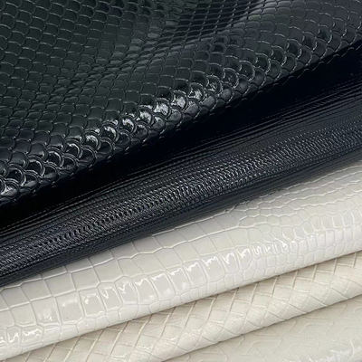 PVC Kulit Sintetis Kasus Telepon Furnitur Kerajinan Berkilau Berkilau Gaya dicat dengan fitur peregangan Lapisan tahan air untuk sofa