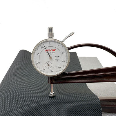 PVC 0.7 / 0.9mm yang tergores Kulit sintetis 4 Way Stretch