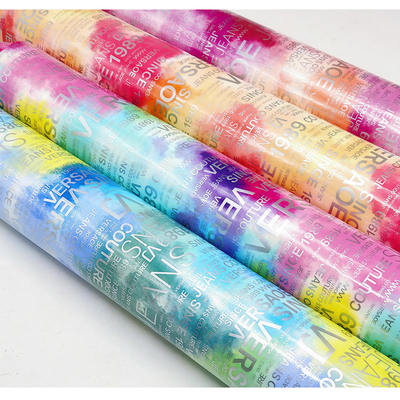 PU Rainbow Letter Print Majalah Desain Kulit Sintetis Waterproof Kain Kulit Palsu untuk Tas Bagasi Perabotan Kosmetik / Sofa