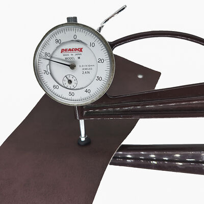 PVC Crazy Horse Oil Wax Tanned Synthetic Leather Waterproof Lining untuk Kursi Kantong Sofa Mobil Seat Belt Kain Kulit Palsu