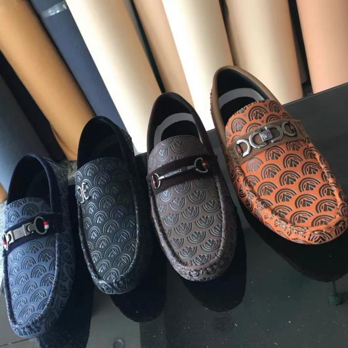 Sesuaikan Kulit Sintetis Timbul Perubahan Warna Mode PU Vinyl untuk Sepatu Tas Alas Meja Kain Kulit Imitasi 21